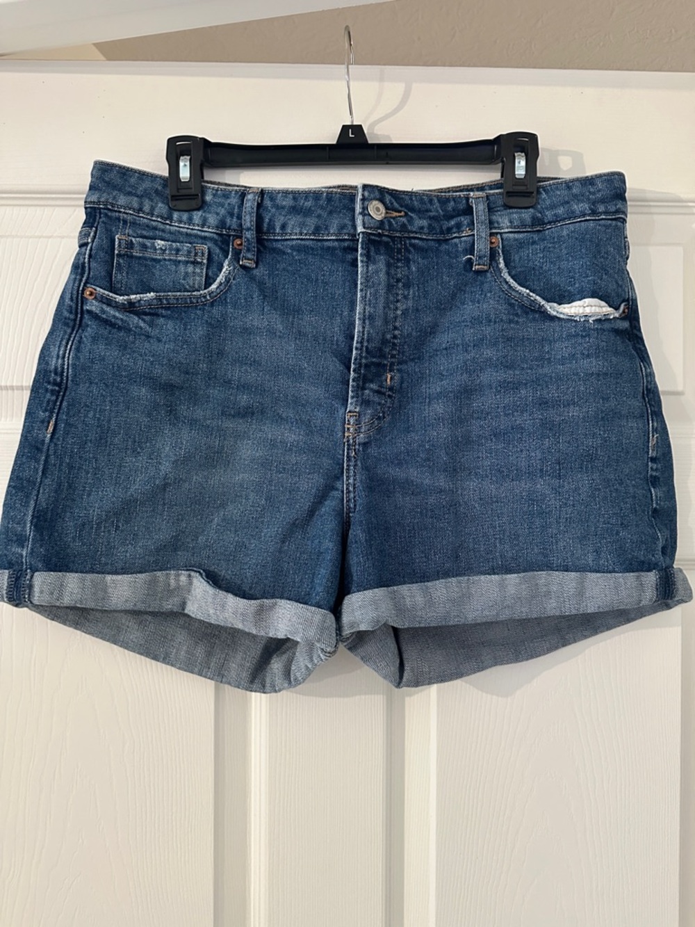 High Rise Rolled Hem Denim Shorts in Blue